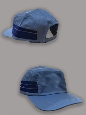 Topi Biru dengan Aksen Strip
